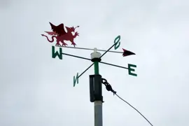 Y Ddraig Goch Geograph.Org.Uk 680402