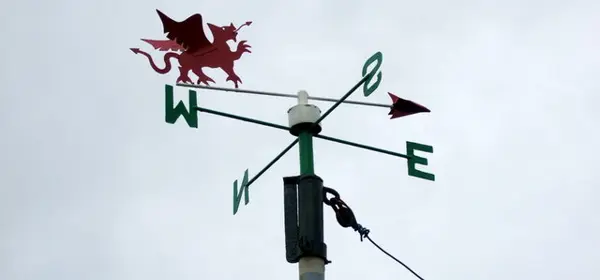 Y Ddraig Goch Geograph.Org.Uk 680402