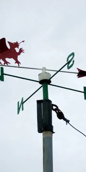 Y Ddraig Goch Geograph.Org.Uk 680402