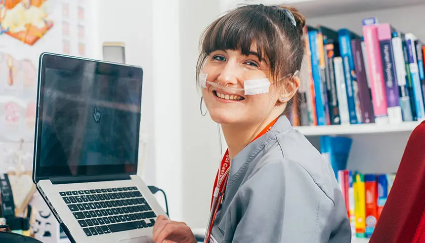 Alexandra Adams 42805 8 Crop